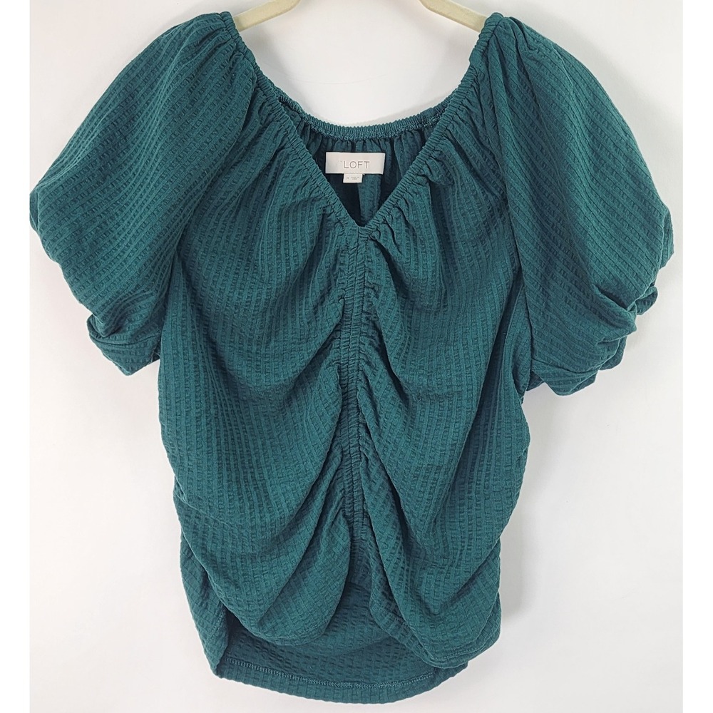 LOFT Ruched V Neck Top Women's M Green Puff Sleeve Ribbed Casual Minimalist